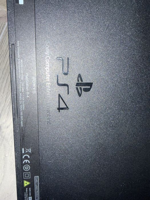 Playstation 4 +2 джойстика