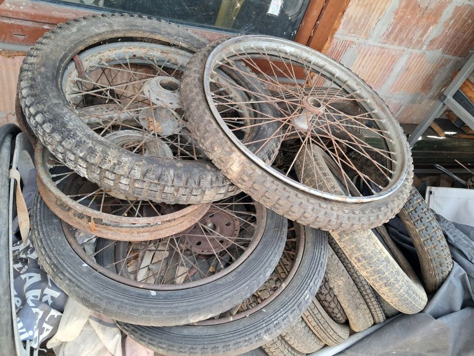 Koła Stare opony komar  wsk shl bak kierownica licz ik lampa