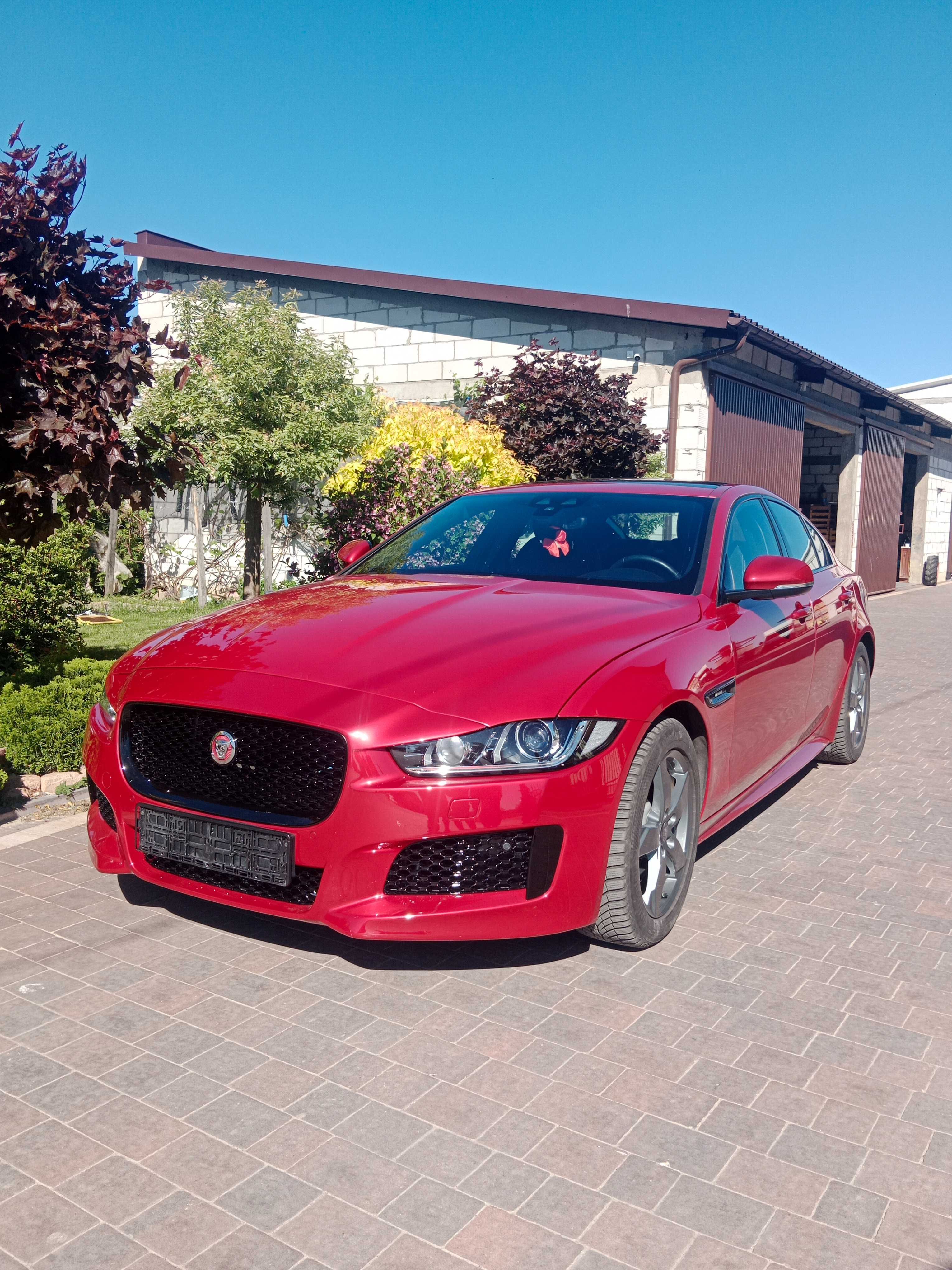 Jaguar xe 760 R-SPORT