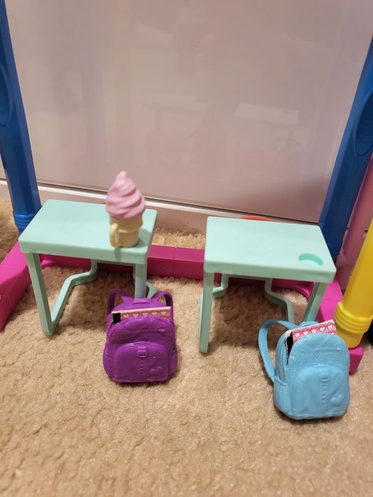 Barbie Барбі школа