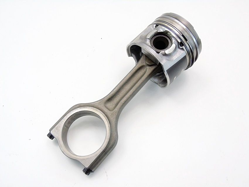 Tłok korbowód 75L93 1.6 Tdci c max Focus 2 C30 V50 S40 C5