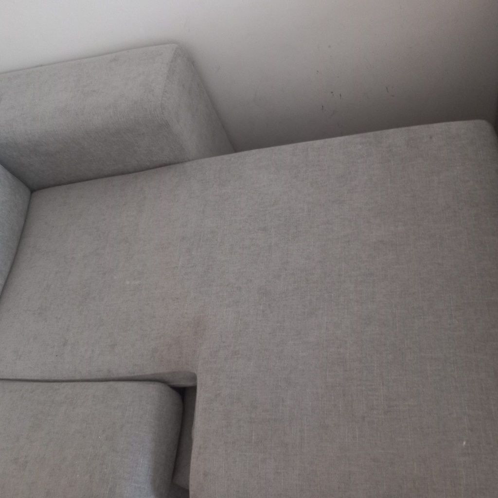 Sofá com chaise-longue