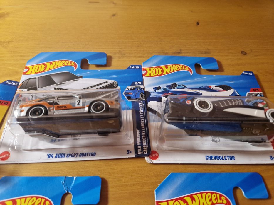 Coleção hotwheels,  ferraris, Porsches, TH