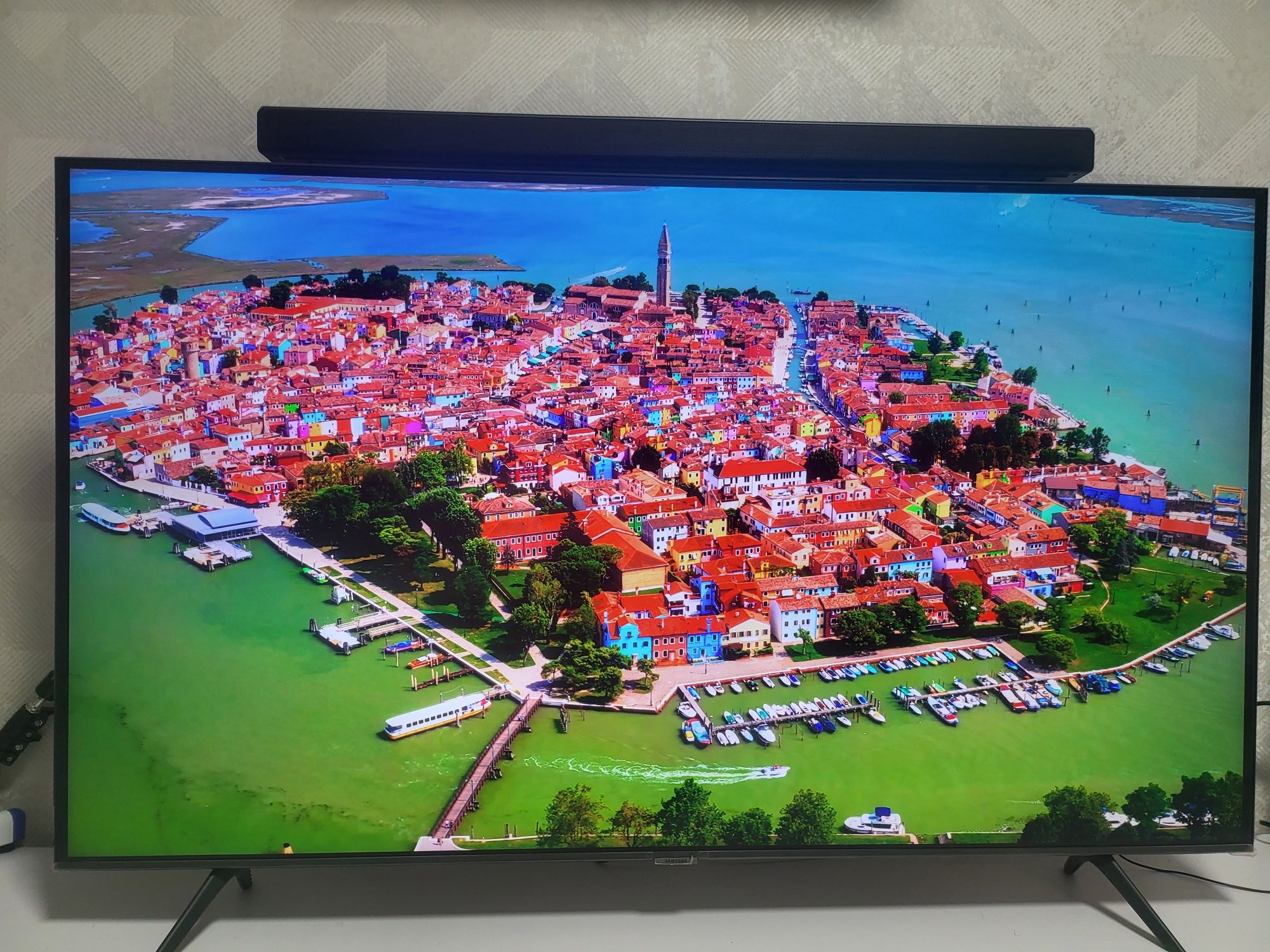 Samsung 55 дюймов.4k UHD+ Состояние нового!