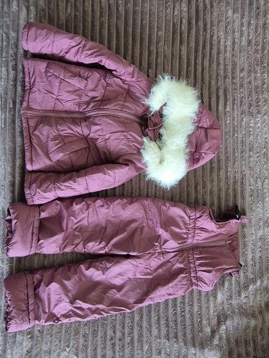 Курточки на дівчинку
