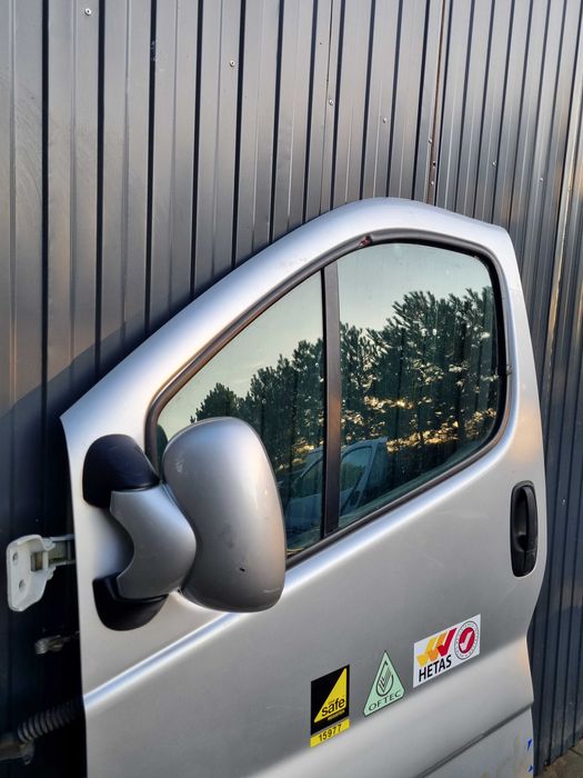 Opel Vivaro Drzwi Lewe Przód Kolor L147