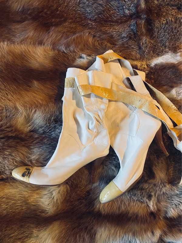 Bardzo oryginalne kozaki marki Eva Turner 39