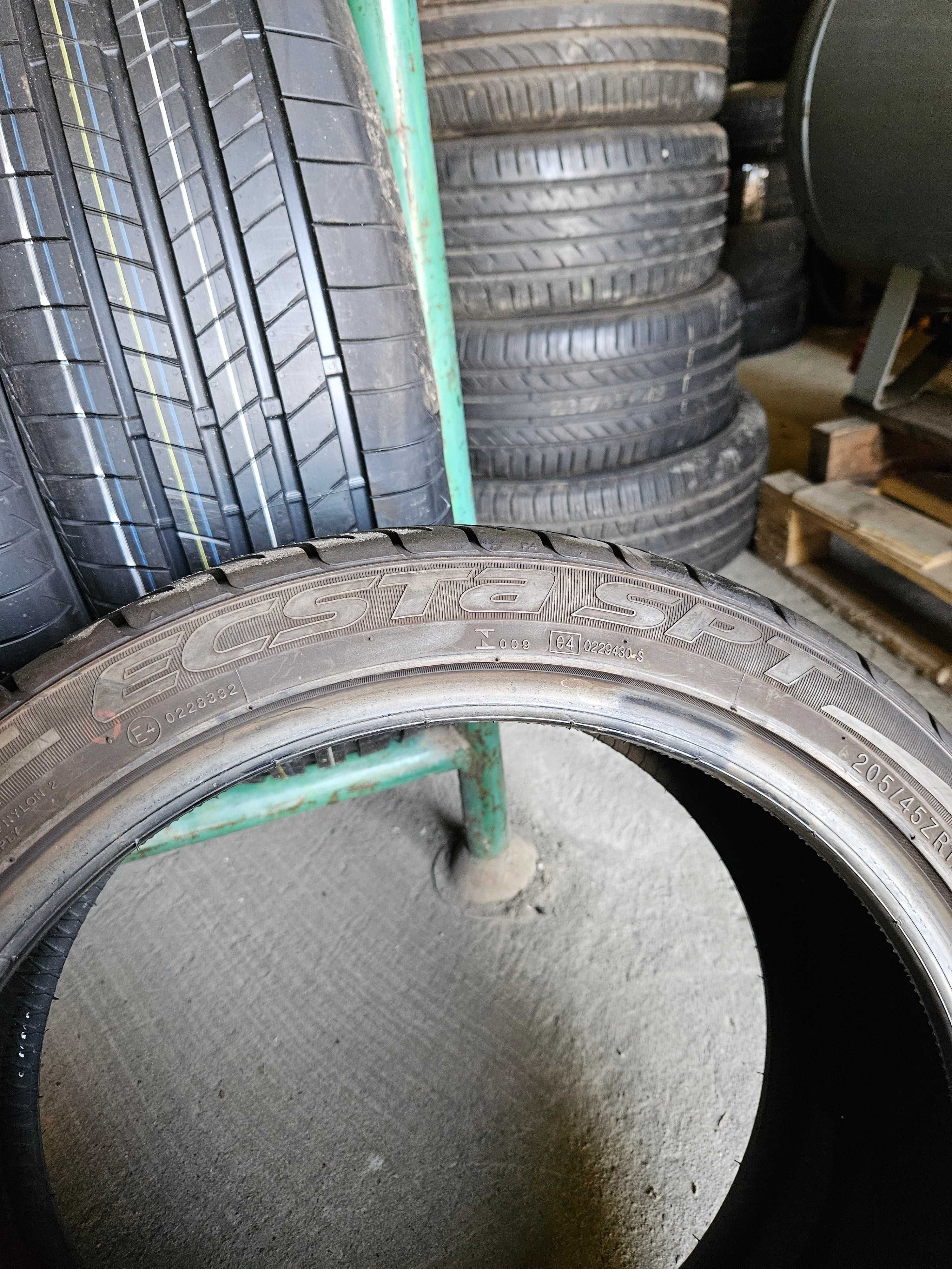 4szt Opona Kumho Ecsta SPT 205/45R17 z 2012r używana lato
