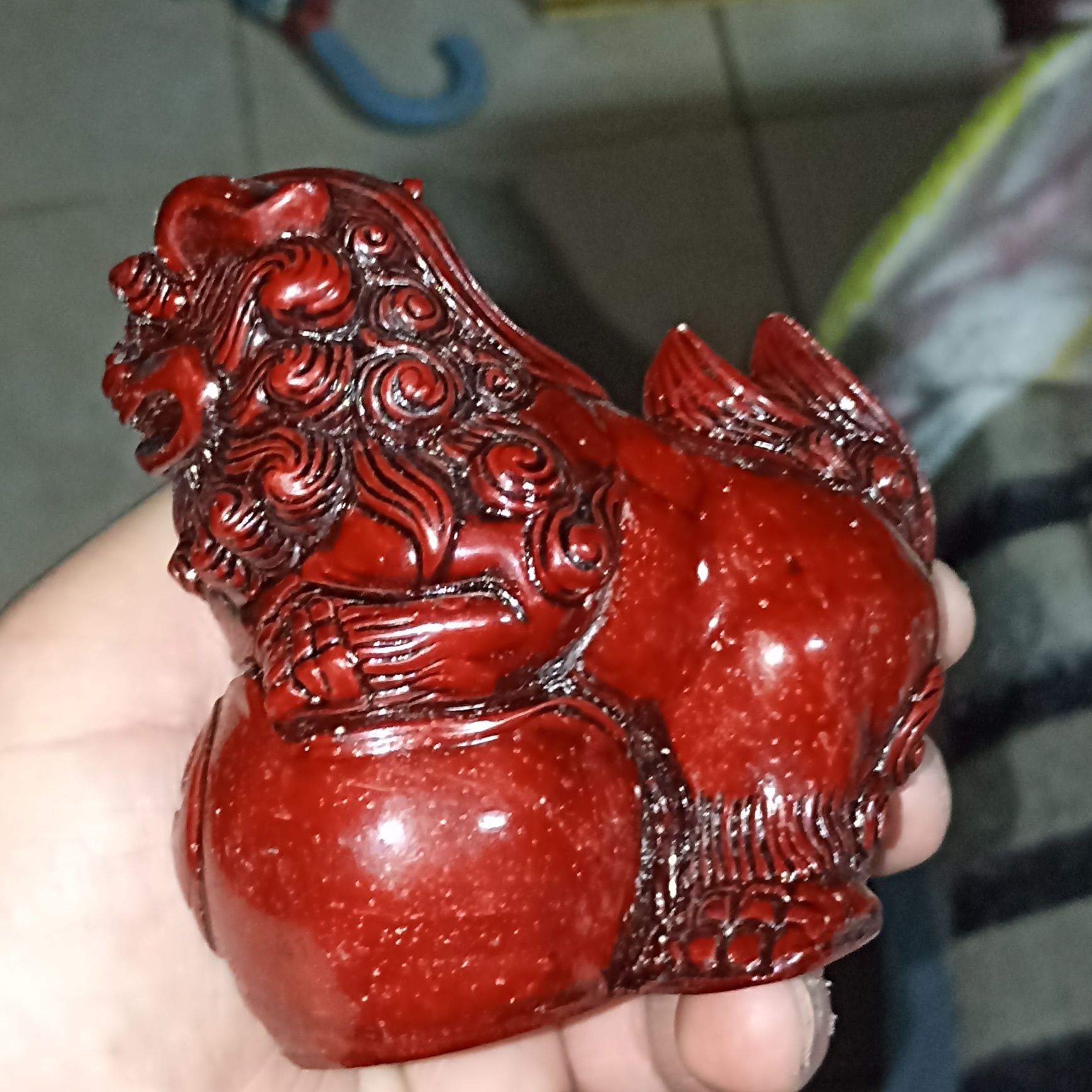 Dragão pequeno todo pintado
