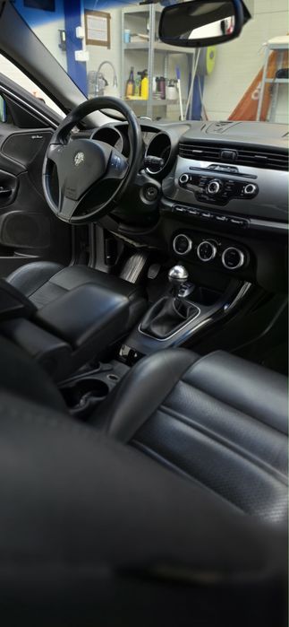 Alfa romeo giulietta 2011