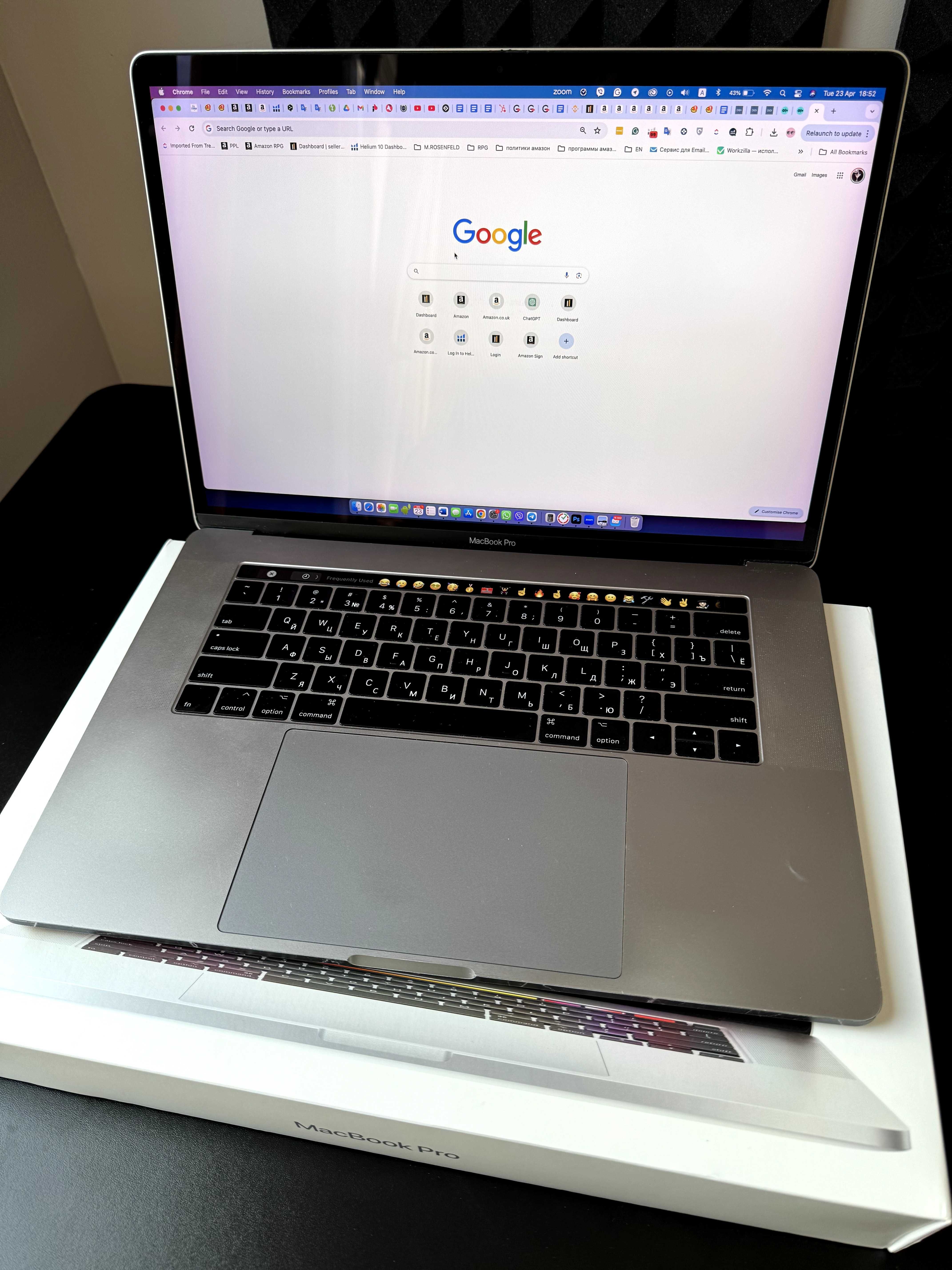 Продам MacBook Pro (15-inch, 2017) з тулбаром