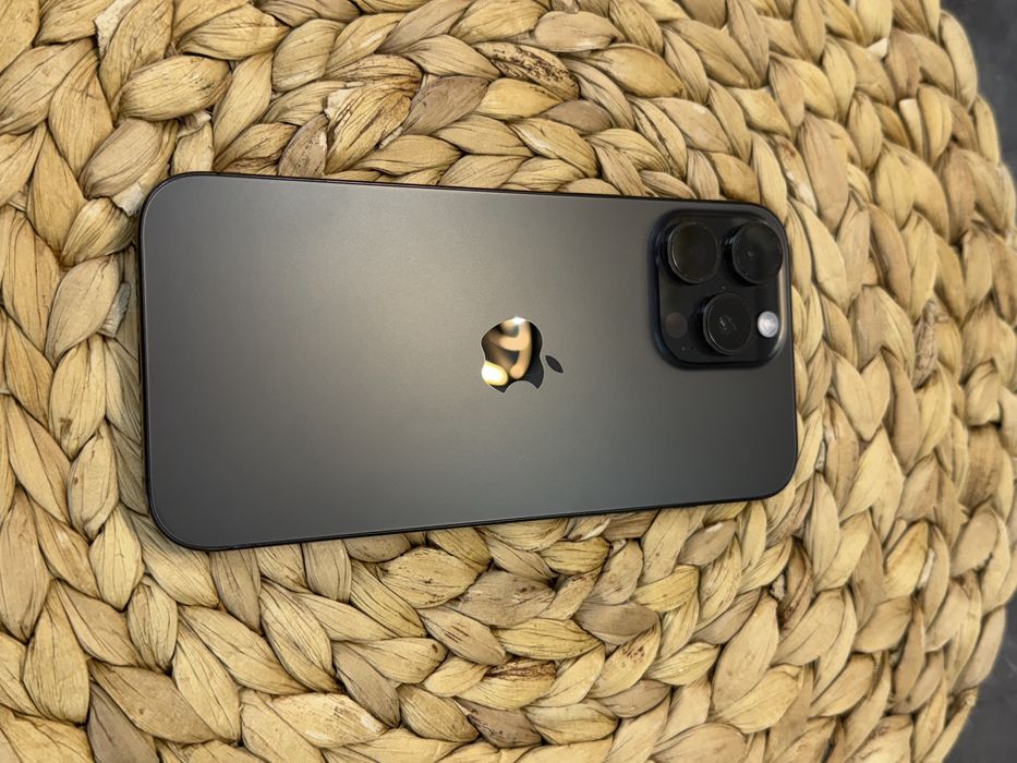 Iphone 16 pro max 256 gb (Black Titanium)  neverlock