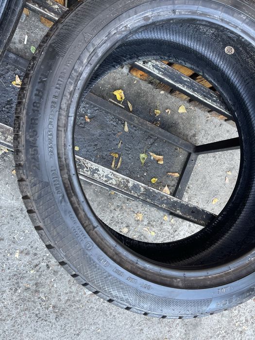 225/45 r18 зима шини Continental