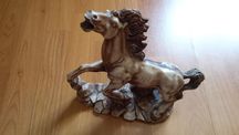 Cavalo em marfinite