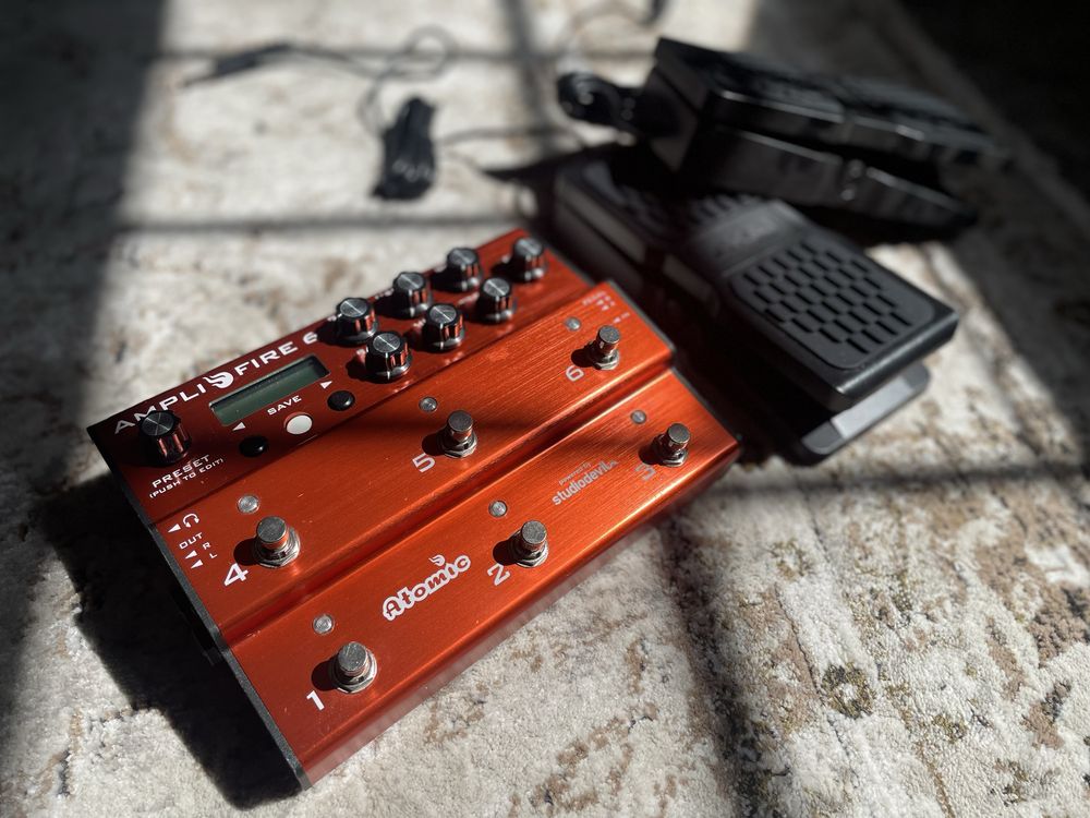 Atomic Amplifire 6 modeler/multiefekt gitarowy