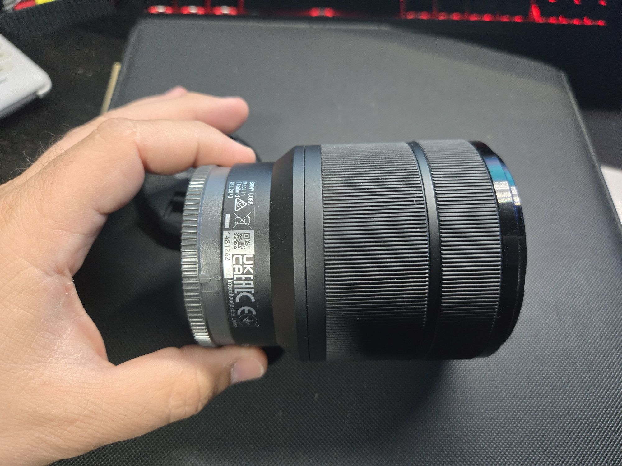 Lente 28mm a 70mm 3.5 a 5.6 Sony FE full frame