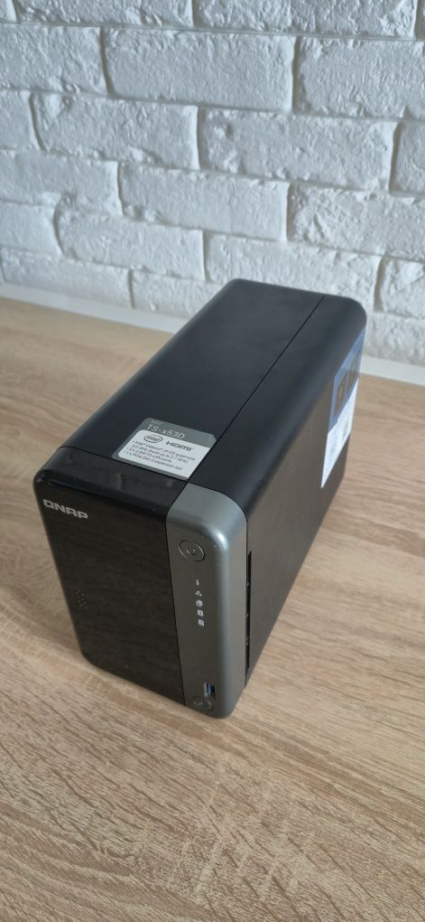 Serwer plikow Qnap TS 253D