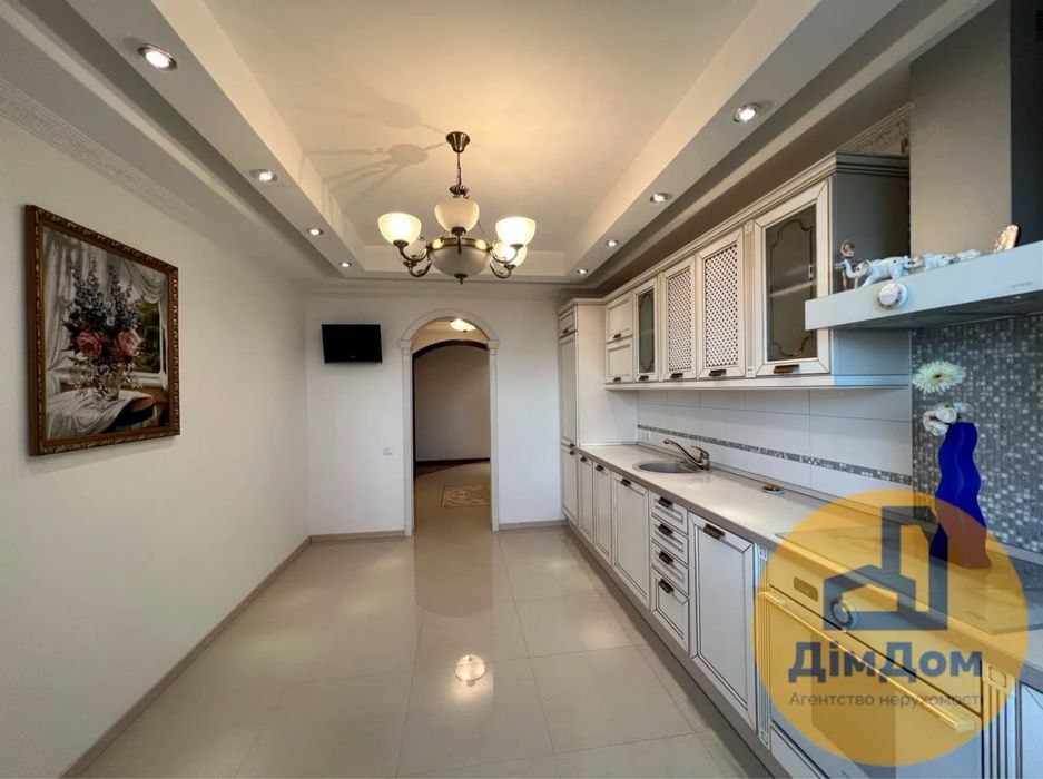 ГЕНЕРАТОР! Продаж 3к квартира вулиця Урлівська 30. БЕЗ КОМІСІЇ