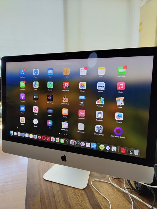 Apple iMac 27" Retina 5K (2019) • Intel Core i9 3.6GHz 8-Core • 72GB R