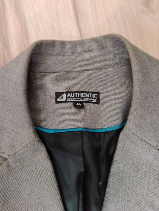 Marynarka i spodnie komplet róż 40 kolor szary