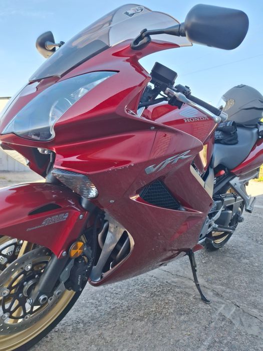 Продам Honda VFR 800 2012 року офіційний з України.Пробіг рідний