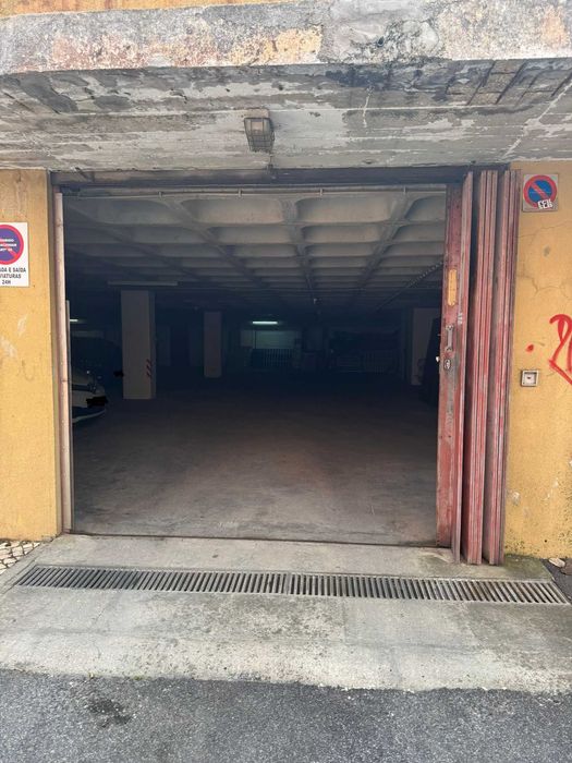 ALUGA‐SE LUGAR DE ESTACIONAMENTO - Torres da Bela Vista (Loures - SAC)