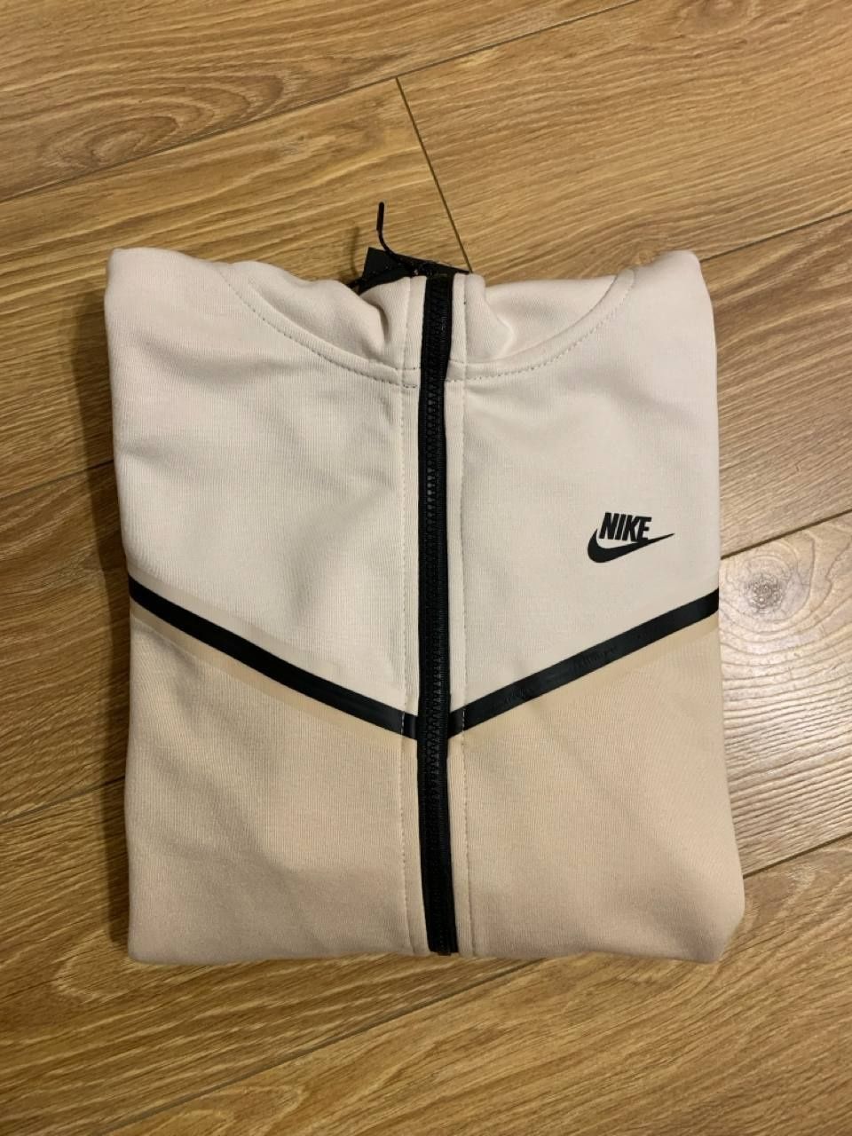 Nike Tech Fleece