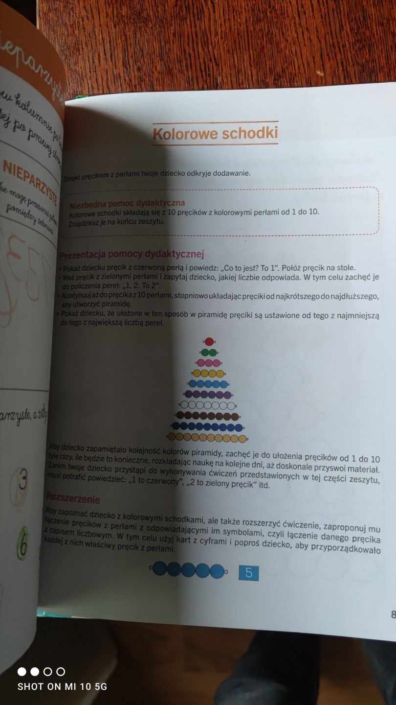 Mój wielki zeszyt Montessori Historia świata + Odkrywanie nauki