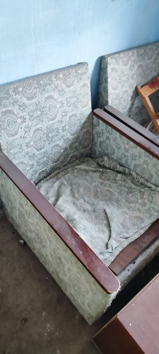 Віддам крісла під реставряцію