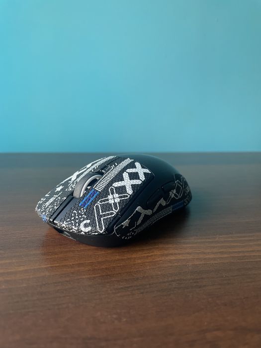 G Pro X Superlight 2 + Tiger Ice V2 Dots i Gripy