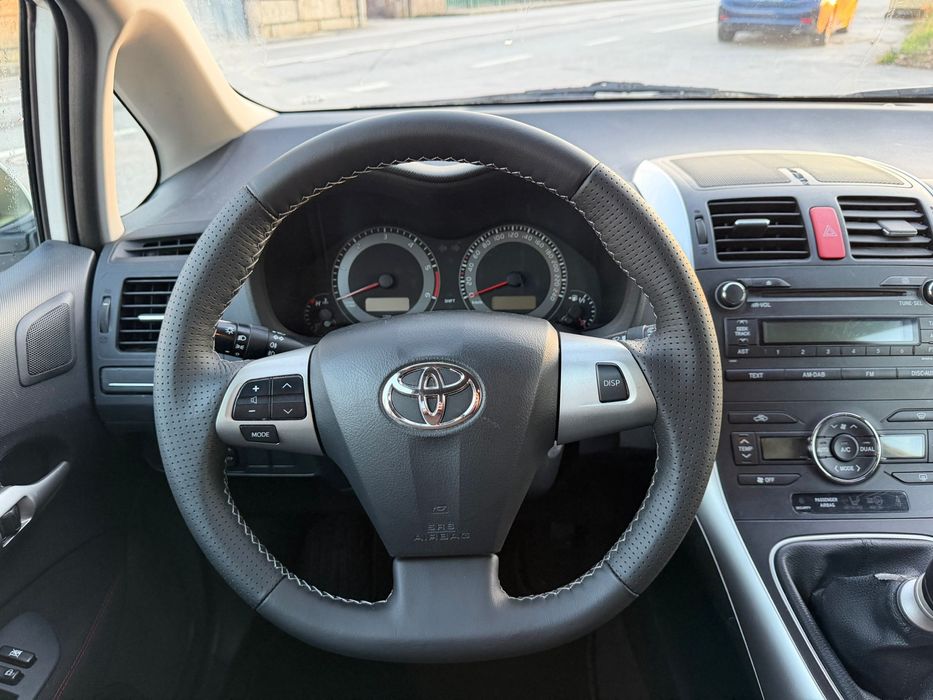 Toyota Auris 1.4 D4D Sport