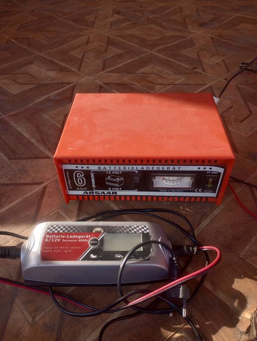 Зарядний пристрій