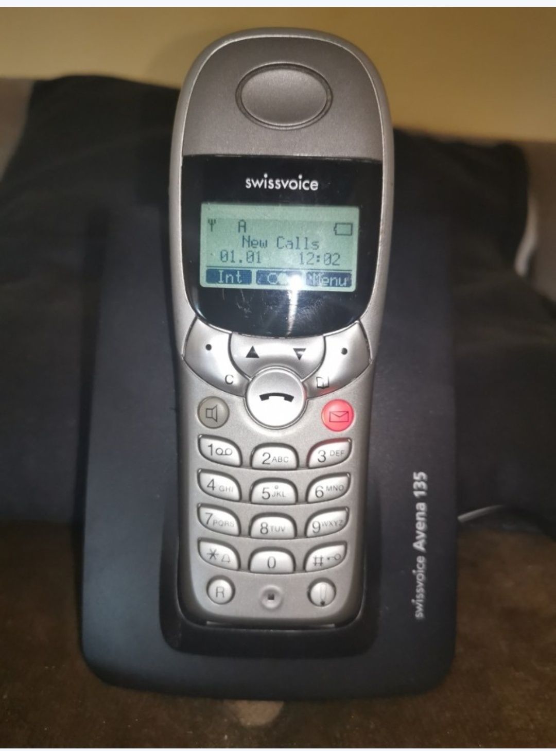 Telefon stacjonarny Swissvoice Avena 135 DECT bezprzewodowy