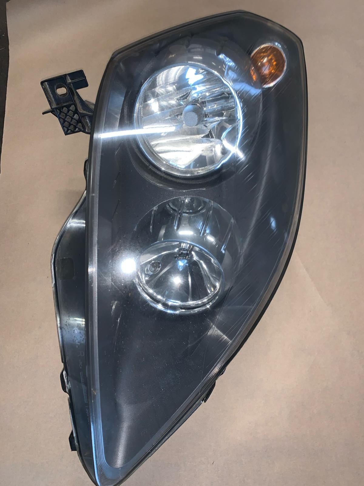 Lampa Reflektor Prawa Opel Zafira B  Europa