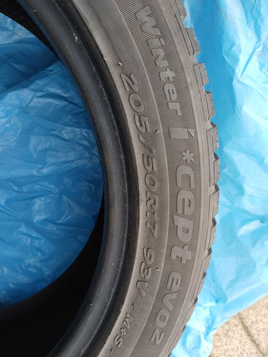 Opony zimowe Hankook 205 50 R17