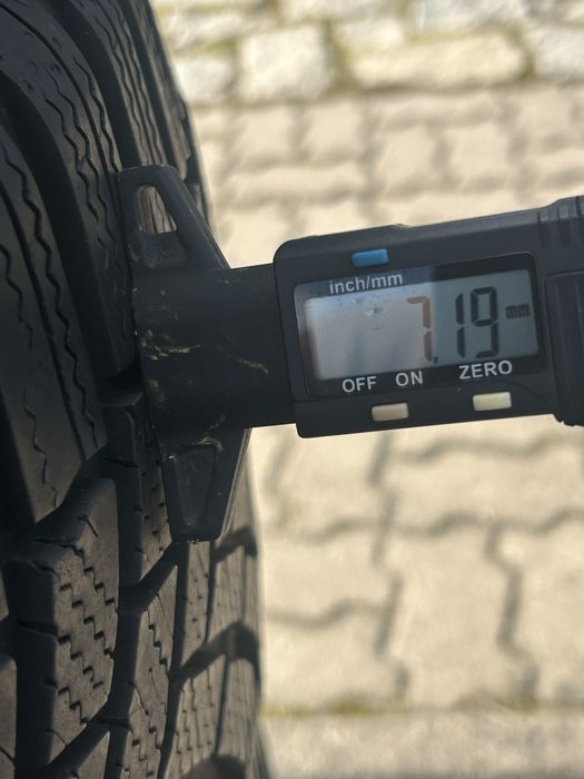 111 Opony Zimowe Bridgestone 225/40/18 Bardzo Ładne