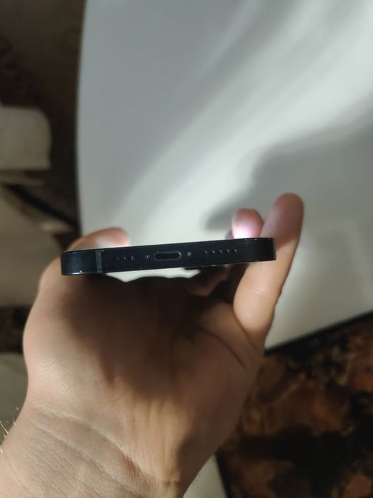 Iphone 13 бу потребує ремонту