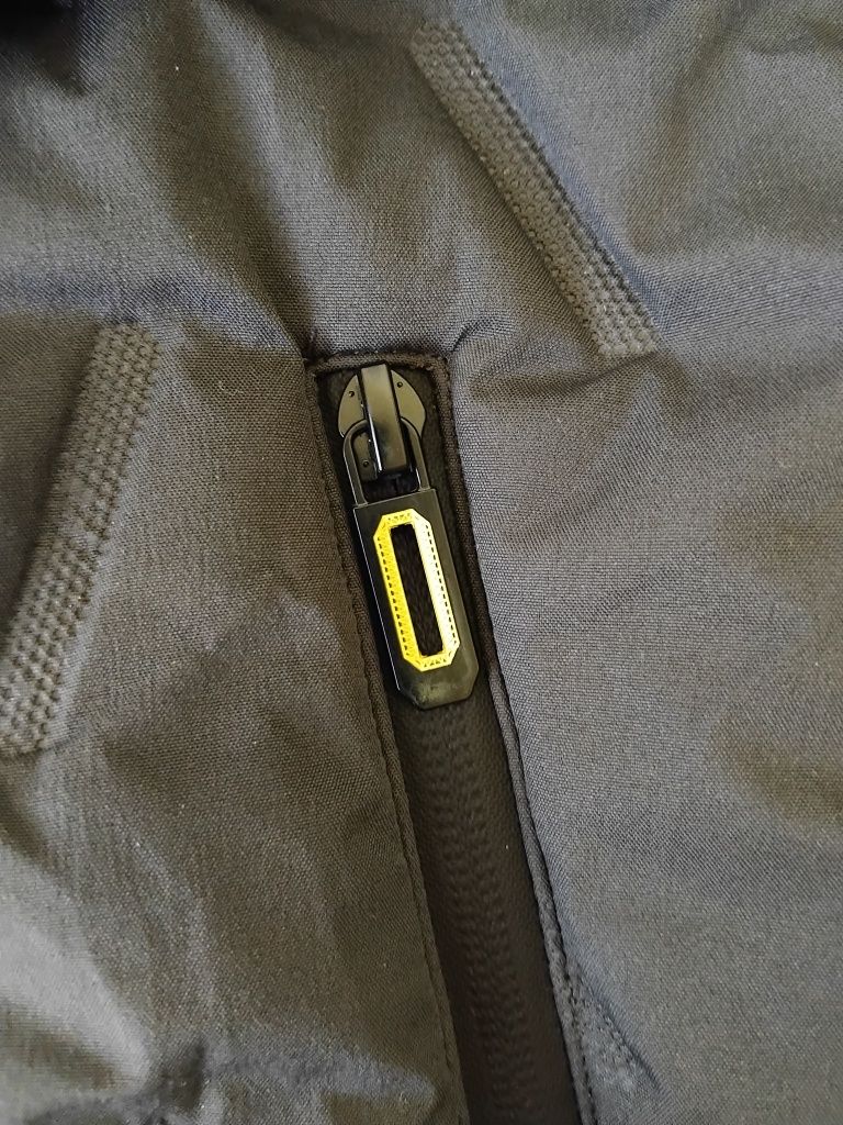 Nowa młodzieżowa kurtka unisex nz 160 cm