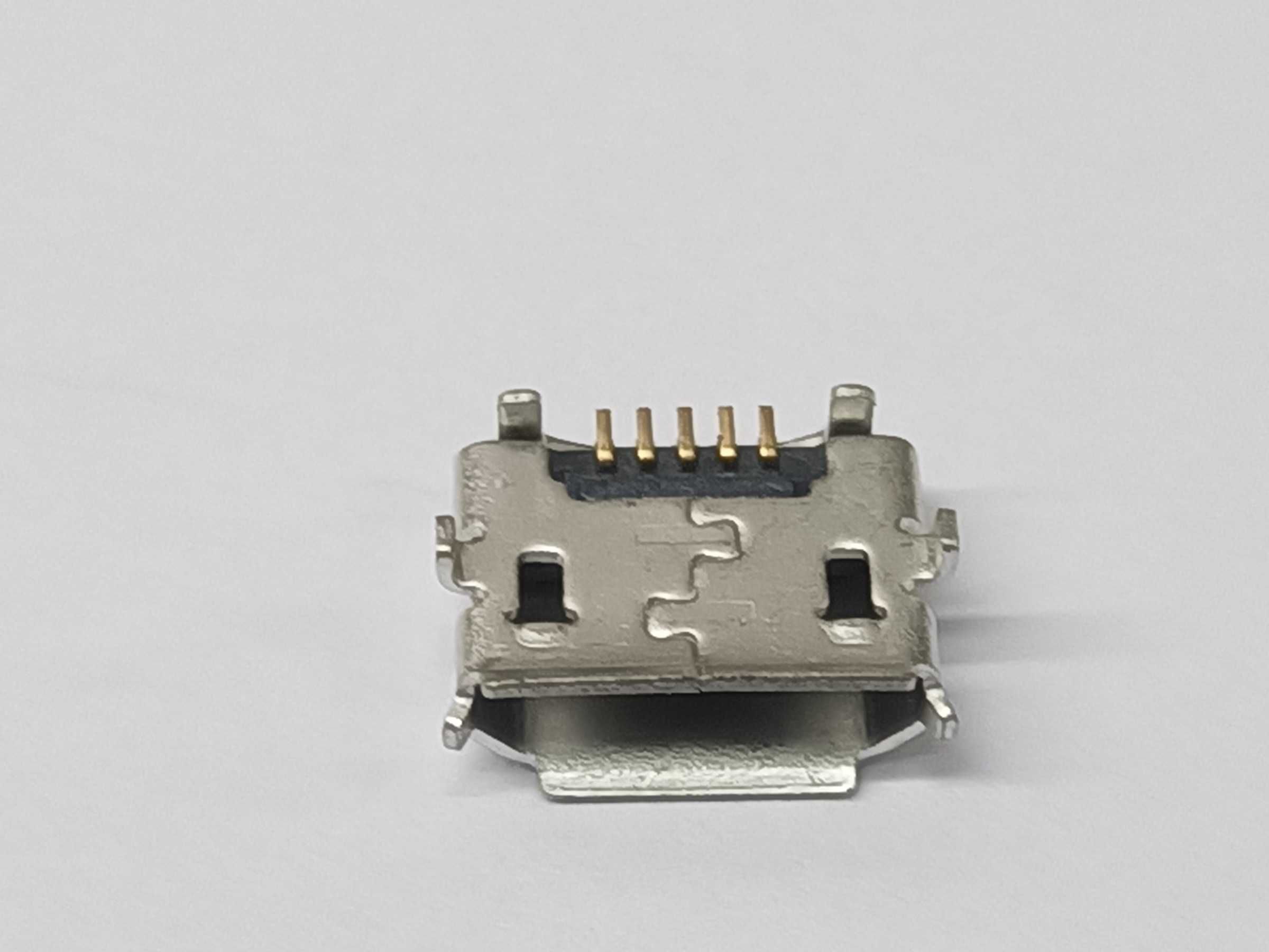 Conector Micro USB para comando Sony PS4