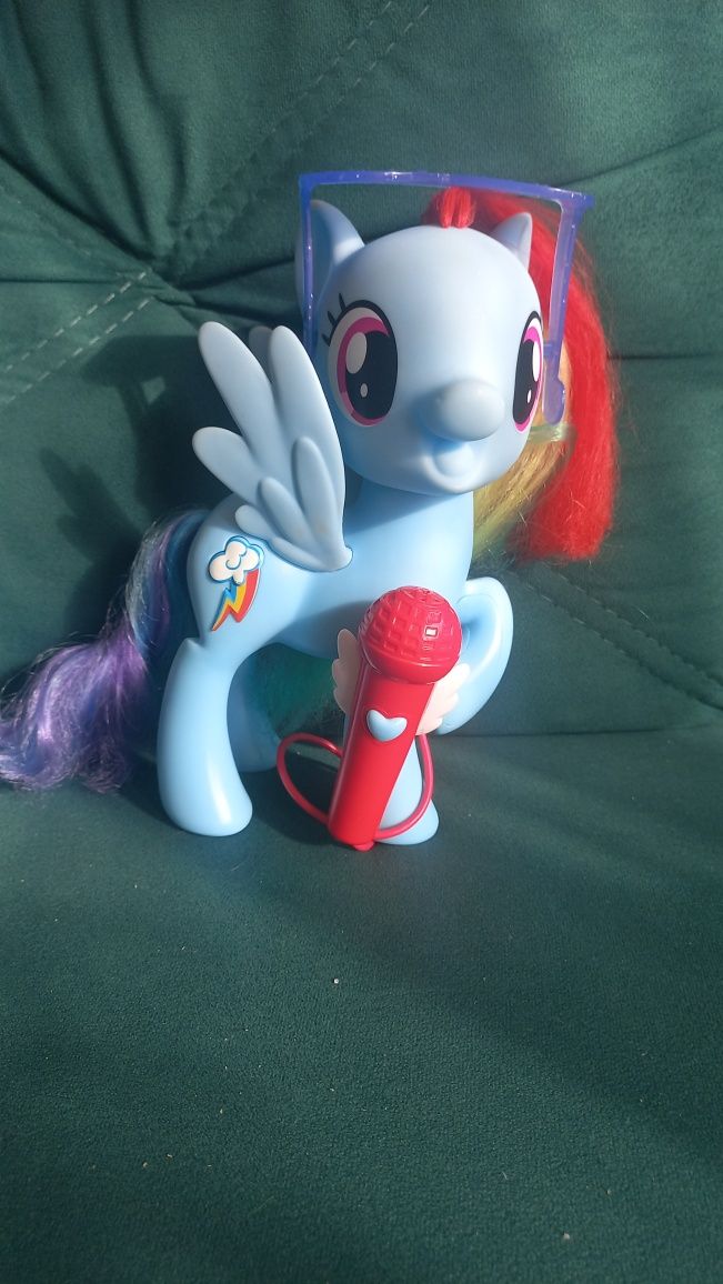 My Little Pony, śpiewająca Rainbow Dash