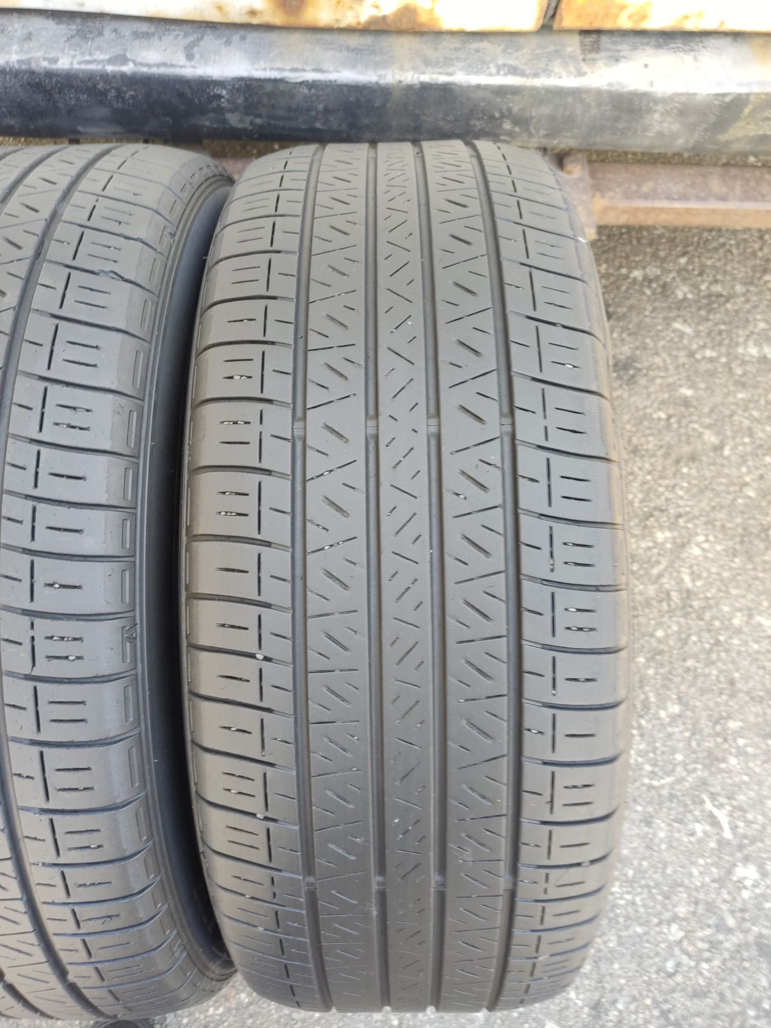 Продам шини 225/50R18 Dunlop