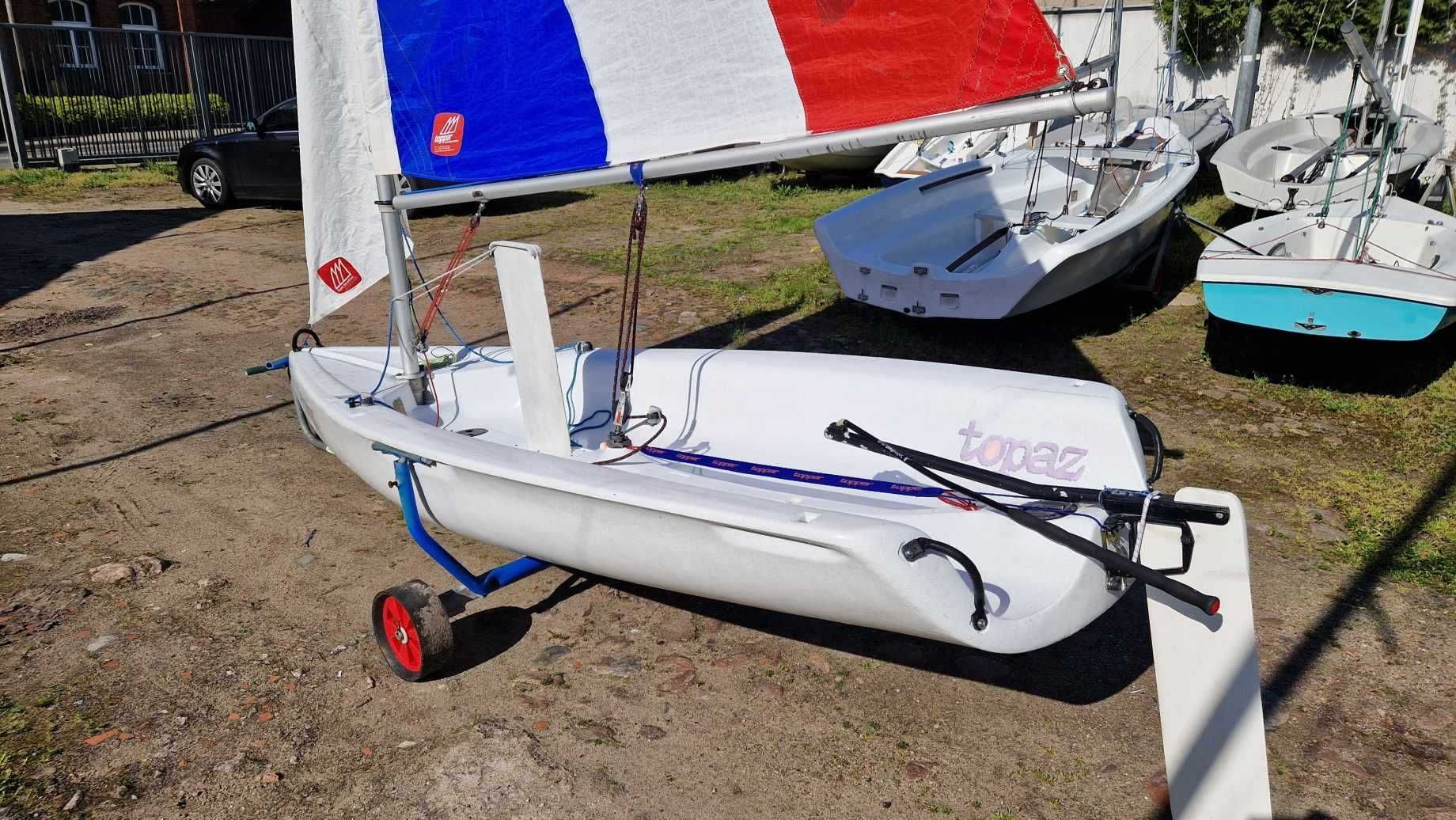 Łódź żaglowa żaglówka Topper Topaz Uno + wózek slipowy (2)