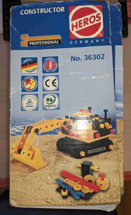 Деревянный конструктор экскаватор HEROS 36302