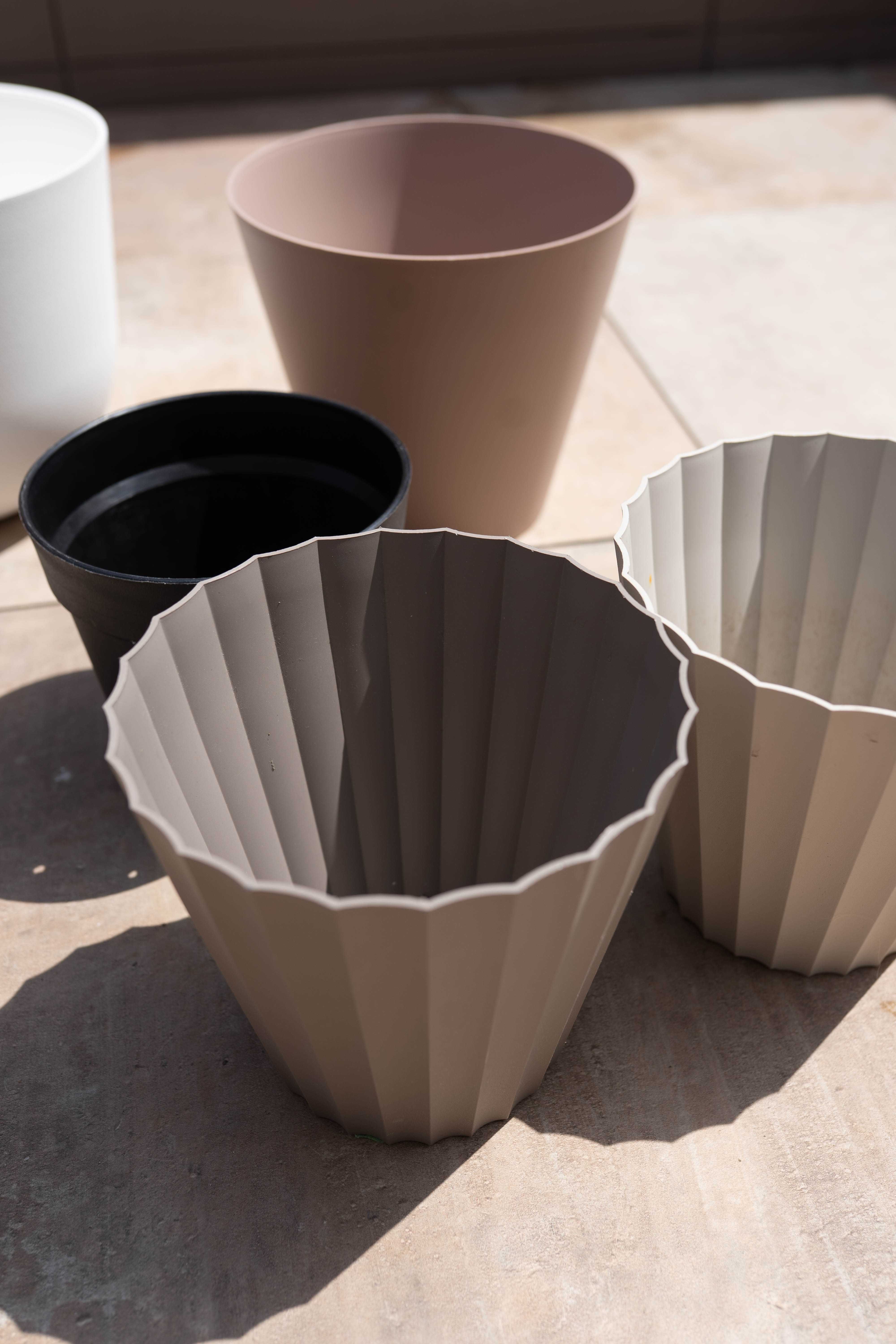 Conjunto de vasos de plático quase novos.