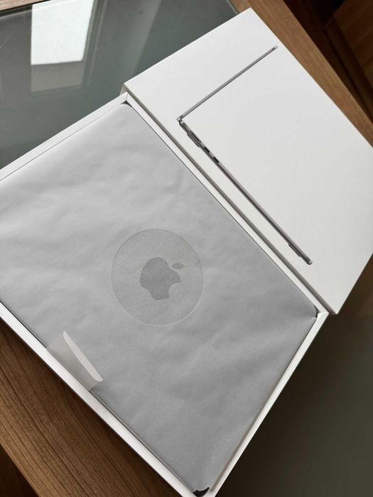 Macbook Air 13.3 M2 SpaceGray. Jak nowy! Oryginalny zestaw + gratisy!