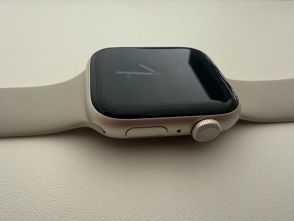 Apple Watch Series 8 45mm + Base de carregamento wireless
