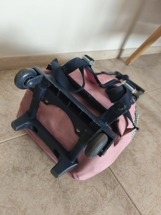 Mochila escolar de rodinhas