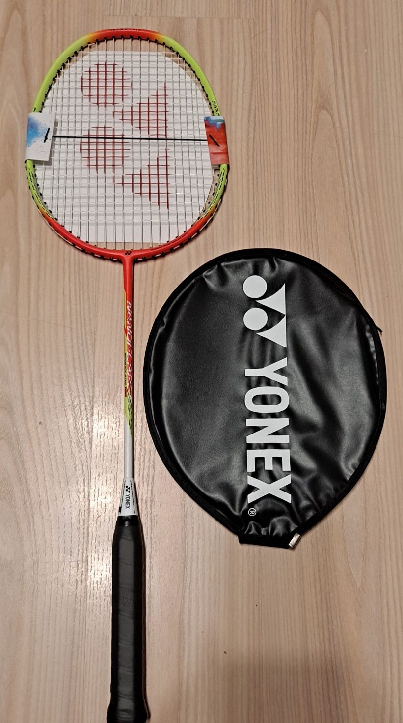 Rakieta Yonex NANOFLARE 100 + pokrowiec