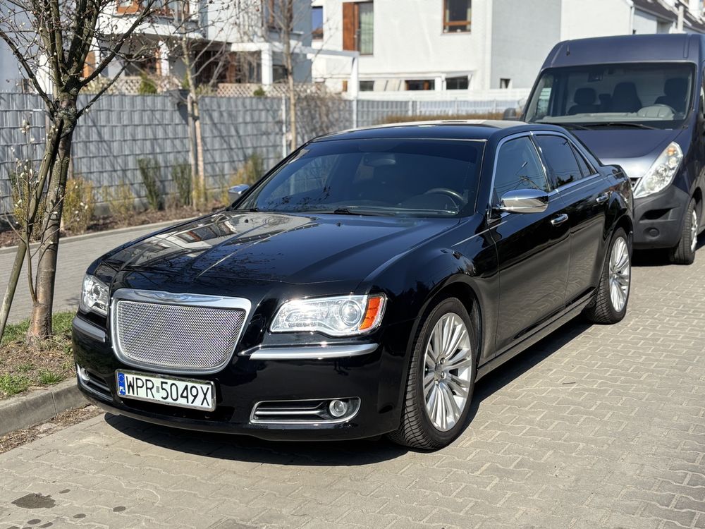 Chrysler 300c John Varvatos