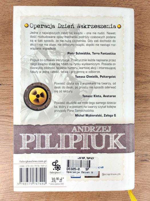 Operacja Dzień Wskrzeszenia / Andrzej Pilipiuk